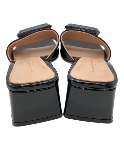 Gianvito Rossi（ジャンヴィト ロッシ）Gianvito Rossi (ジャンヴィト ロッシ) JAIPUR SLIDE ヒールサンダル ブラック サイズ:36の古着・服飾アイテム