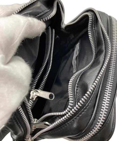 COMME des GARCONS（コムデギャルソン）COMME des GARCONS (コムデギャルソン) フェイクレザーショルダーバッグ ブラックの古着・服飾アイテム