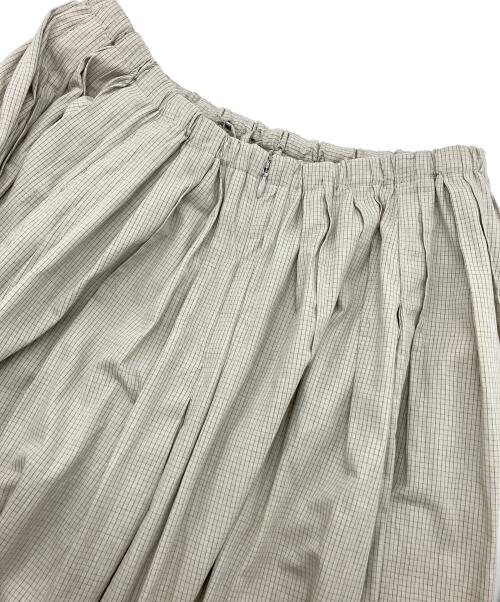 ETRE TOKYO（エトレトウキョウ）ETRE TOKYO (エトレトウキョウ) ランダムタックボリュームスカート グレー サイズ:Mの古着・服飾アイテム