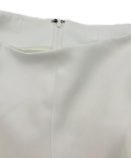 maison de R（メゾンドアール）maison de R (メゾンドアール) ハーフサーキュラースカート ホワイト サイズ:SIZE Free 未使用品の古着・服飾アイテム