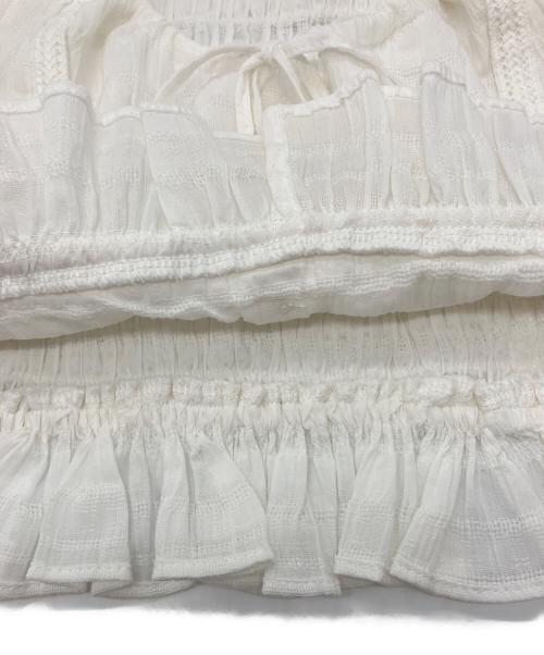 the Barnnet（ザ バーネット）the Barnnet (ザ バーネット) Fes Frill Top ホワイト サイズ:Freeの古着・服飾アイテム