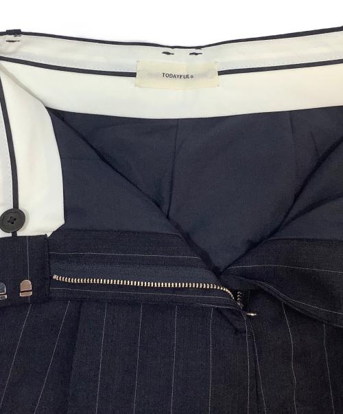 TODAYFUL（トゥデイフル）TODAYFUL (トゥデイフル) Stripe Tuck Trousers ネイビー サイズ:36 未使用品の古着・服飾アイテム