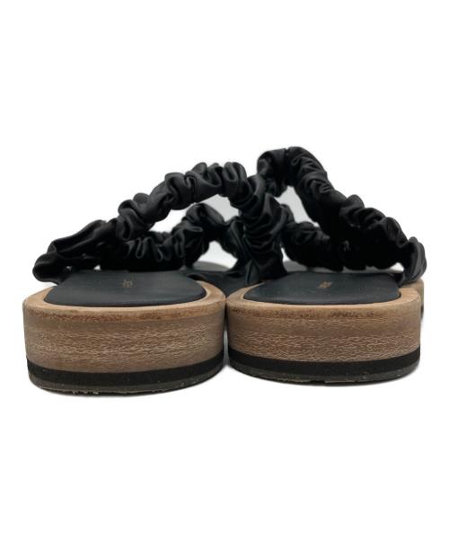 LAURENCE（ロランス）LAURENCE (ロランス) SHIRRING THONG SANDAL ブラック サイズ:36の古着・服飾アイテム