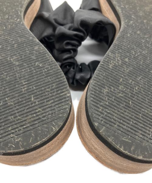 LAURENCE（ロランス）LAURENCE (ロランス) SHIRRING THONG SANDAL ブラック サイズ:36の古着・服飾アイテム