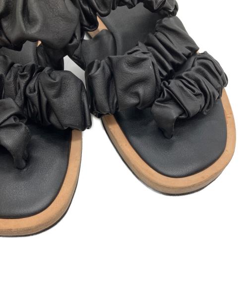 LAURENCE（ロランス）LAURENCE (ロランス) SHIRRING THONG SANDAL ブラック サイズ:36の古着・服飾アイテム