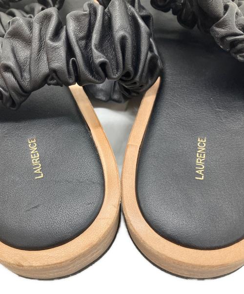 LAURENCE（ロランス）LAURENCE (ロランス) SHIRRING THONG SANDAL ブラック サイズ:36の古着・服飾アイテム