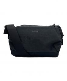 bellroy（ベルロイ）の古着「ボディバッグ」｜ブラック