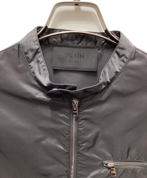 PRADA（プラダ）PRADA (プラダ) CAMICIA NYLON JACKET グレー サイズ:Ｓの古着・服飾アイテム