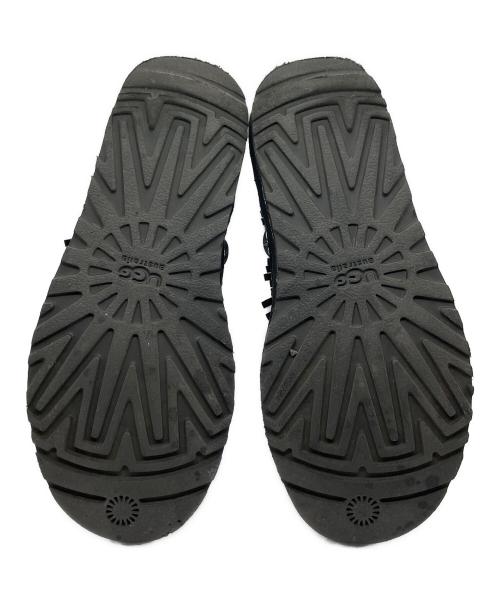 UGG（アグ）UGG (アグ) JIMMY CHOO (ジミーチュウ) スタッズフリンジムートンブーツ ブラック サイズ:22の古着・服飾アイテム