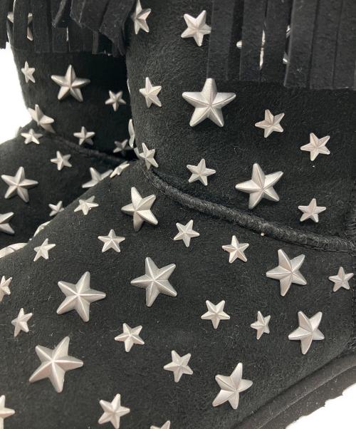 UGG（アグ）UGG (アグ) JIMMY CHOO (ジミーチュウ) スタッズフリンジムートンブーツ ブラック サイズ:22の古着・服飾アイテム
