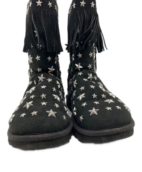UGG（アグ）UGG (アグ) JIMMY CHOO (ジミーチュウ) スタッズフリンジムートンブーツ ブラック サイズ:22の古着・服飾アイテム