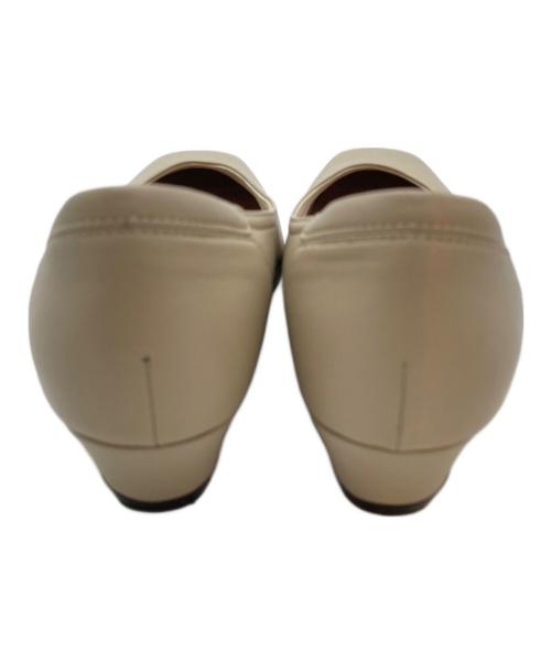 kay me（ケイミー）kay me (ケイミー) ほわほわフラッツ パンプス ベージュ サイズ:SIZE 22.5cmの古着・服飾アイテム