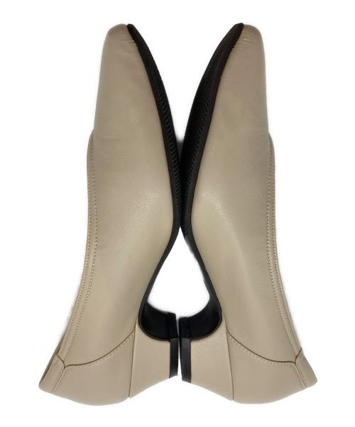 kay me（ケイミー）kay me (ケイミー) ほわほわフラッツ パンプス ベージュ サイズ:SIZE 22.5cmの古着・服飾アイテム