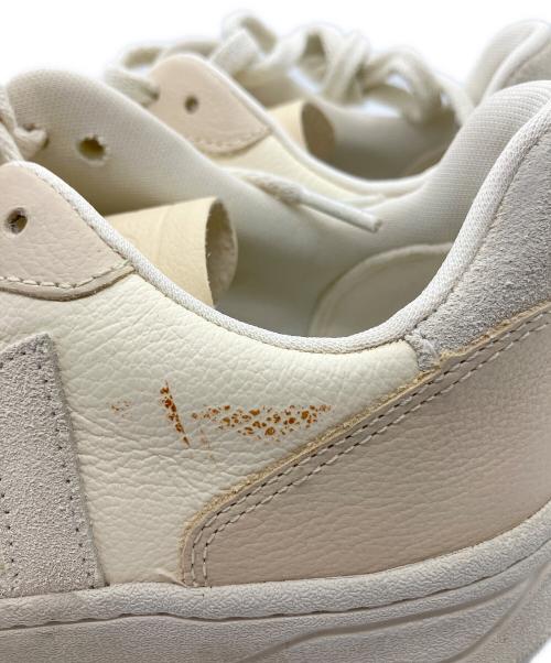 VEJA（ヴェジャ）VEJA (ヴェジャ) スニーカー ベージュ サイズ:23の古着・服飾アイテム