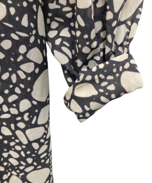 HYKE（ハイク）HYKE (ハイク) PEBBLE PRINTED MAXI DRESS グレー サイズ:2の古着・服飾アイテム