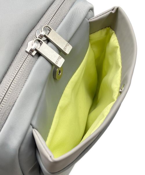 CAMPER（カンペール）CAMPER (カンペール) practico リュック グレーの古着・服飾アイテム