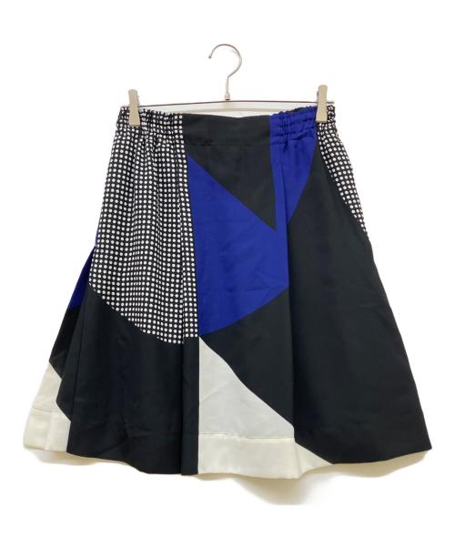 ISSEY MIYAKE（イッセイミヤケ）ISSEY MIYAKE (イッセイミヤケ) タックスカート ブラック サイズ:2の古着・服飾アイテム