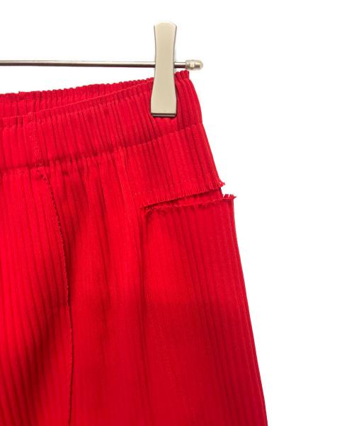 me ISSEY MIYAKE（ミーイッセイ ミヤケ）me ISSEY MIYAKE (ミーイッセイ ミヤケ) FINE KNIT PLEATS BOTTOM 2 レッド サイズ:Freeの古着・服飾アイテム