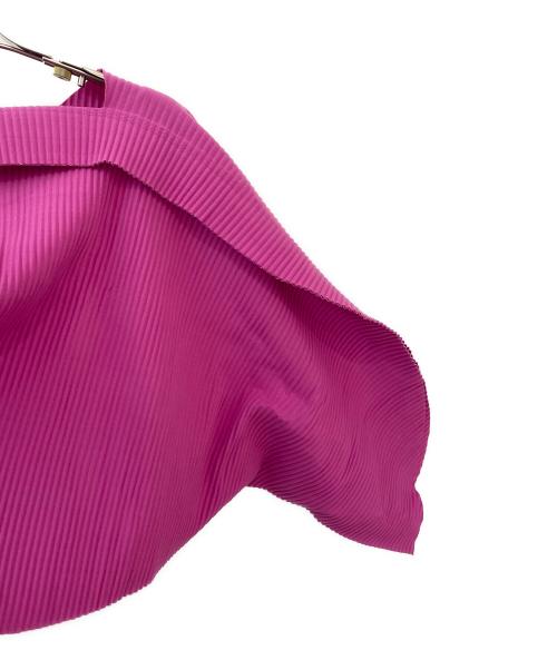 me ISSEY MIYAKE（ミーイッセイ ミヤケ）me ISSEY MIYAKE (ミーイッセイ ミヤケ) プリーツクロップドカットソー ショッキングピンク サイズ:Freeの古着・服飾アイテム