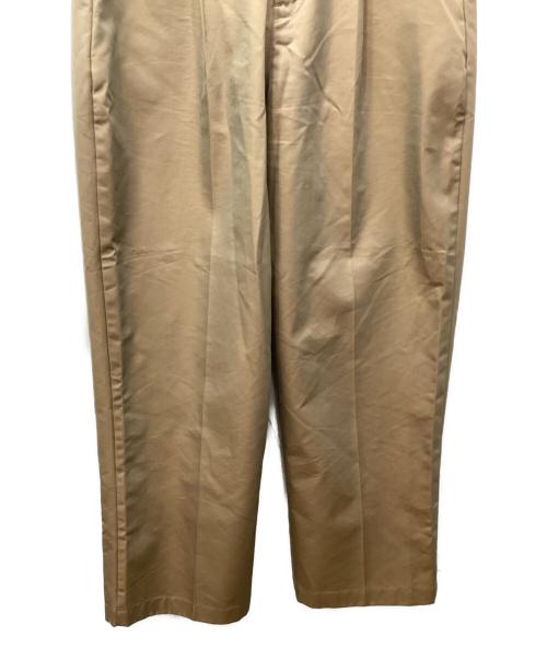 foufou（フーフー）foufou (フーフー) tamamushi adjsut slacks（タマムシアジャストスラックス） カーキ サイズ:1の古着・服飾アイテム