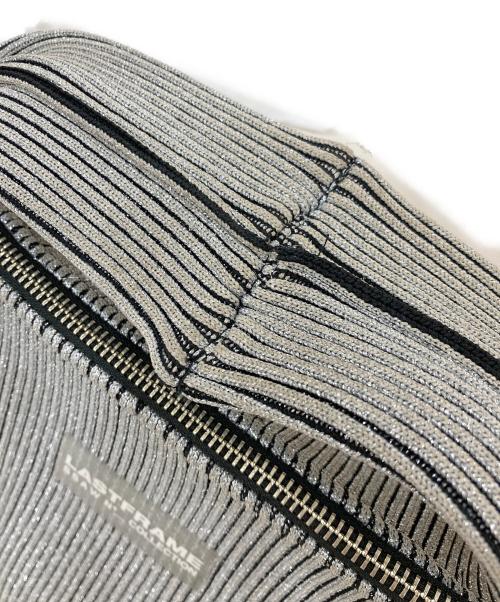 LASTFRAME（ラストフレーム）LASTFRAME (ラストフレーム) TWO TONE WRAP BAG グレーの古着・服飾アイテム