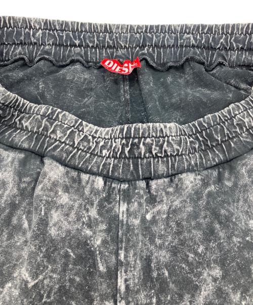 DIESEL（ディーゼル）DIESEL (ディーゼル) P-ECKYO-PEELOVAL ダメージ加工スウェットパンツ ブラック サイズ:Mの古着・服飾アイテム