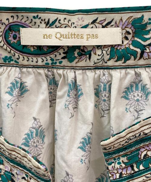 ne quittez pas（ヌキテパ）ne quittez pas (ヌキテパ) Poplin Paisley Print Ribbon Blouse ベージュ サイズ:Freeの古着・服飾アイテム