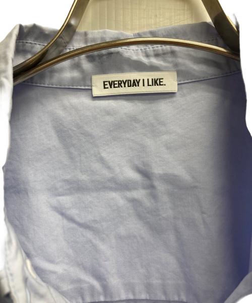 EVERYDAY I LIKE.（エヴリデイ アイ ライク）EVERYDAY I LIKE. (エヴリデイ アイ ライク) Cropped BD シャツ ブルー サイズ:FREEの古着・服飾アイテム