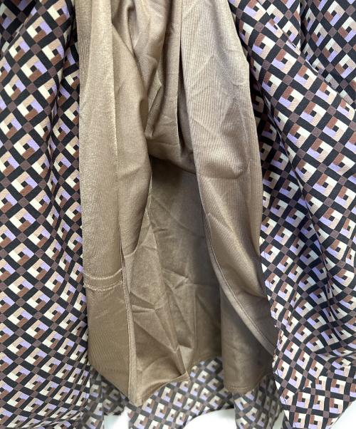 UNTITLED（アンタイトル）UNTITLED (アンタイトル) ビンテージ風ジオメ柄 ボウタイワンピース ブラックの古着・服飾アイテム