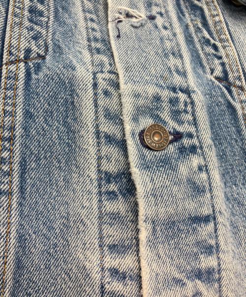 LEVI'S（リーバイス）LEVI'S (リーバイス) デニム トラッカージャケット インディゴ サイズ:SIZE 44の古着・服飾アイテム