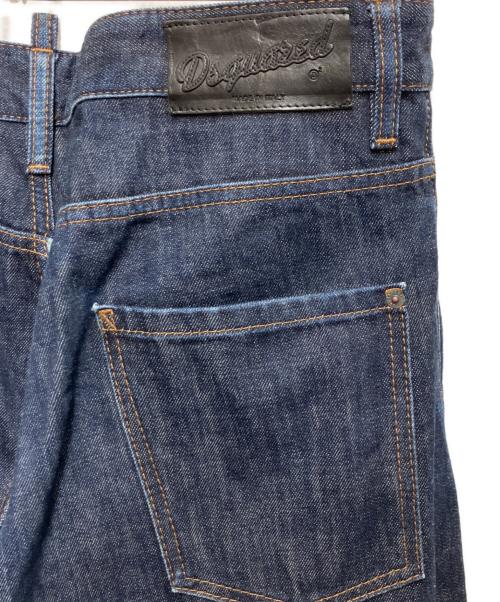 DSQUARED2（ディースクエアード）DSQUARED2 (ディースクエアード) クロップドデニムパンツ インディゴ サイズ:Lの古着・服飾アイテム