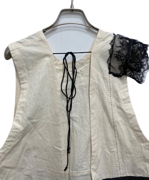 GASA*（ガサ）GASA* (ガサ) エプロンワンピース オフホワイト×ブラック サイズ:freeの古着・服飾アイテム