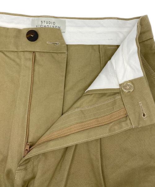 STUDIO NICHOLSON（スタジオ ニコルソン）STUDIO NICHOLSON (スタジオ ニコルソン) Deep Pleat Volume Pant ベージュ サイズ:Sの古着・服飾アイテム