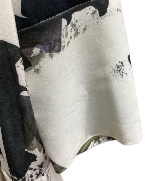 ELENDEEK（エレンディーク）ELENDEEK (エレンディーク) オーレグリントワンピース / 512550321301 / 25年モデル アイボリー サイズ:2の古着・服飾アイテム