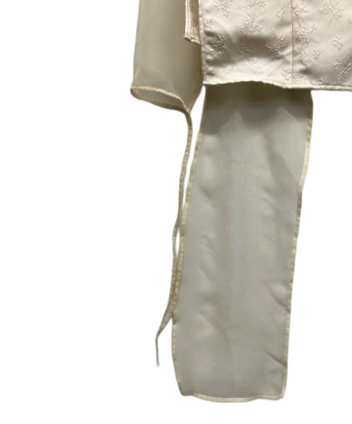 RIV NOBUHIKO（リブノブヒコ）RIV NOBUHIKO (リブノブヒコ) JOSSE BLOUSE アイボリー サイズ:Freeの古着・服飾アイテム