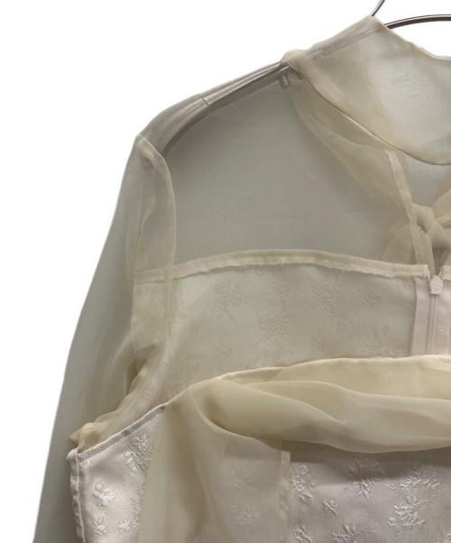 RIV NOBUHIKO（リブノブヒコ）RIV NOBUHIKO (リブノブヒコ) JOSSE BLOUSE アイボリー サイズ:Freeの古着・服飾アイテム