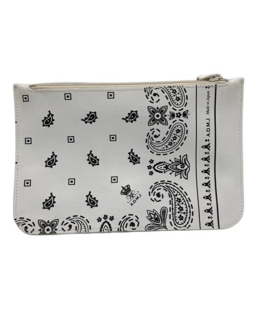 A.D.M.J.（エーディーエムジェイ）A.D.M.J. (エーディーエムジェイ) ダービーラックス バンダナプリント フラットポーチセット ホワイトの古着・服飾アイテム