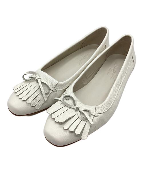 Le Talon（ル タロン）Le Talon (ル タロン) レザーキルトタッセルフラット ホワイト サイズ:SIZE 25cmの古着・服飾アイテム