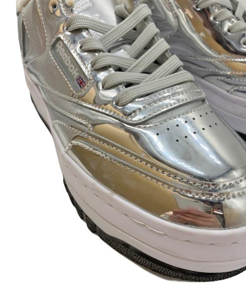 REEBOK（リーボック）REEBOK (リーボック) UN3D. (アンスリード) CLUB C EXTRA/ローカットスニーカー シルバー×ホワイト サイズ:25cmの古着・服飾アイテム