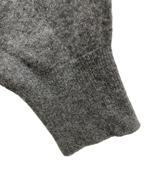 IENA（イエナ）IENA (イエナ) Fineニュージーウール ニュアンス Vプルオーバー グレー サイズ:-の古着・服飾アイテム