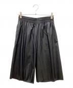 MM6 Maison Margielaエムエムシックスメゾンマルジェラ）の古着「フェイクレザー キュロット ハーフパンツ」｜ブラック