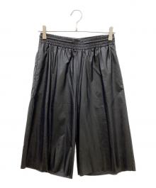 MM6 Maison Margiela（エムエムシックスメゾンマルジェラ）の古着「フェイクレザー キュロット ハーフパンツ」｜ブラック