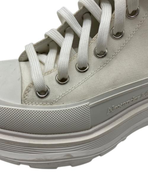 ALEXANDER McQUEEN（アレキサンダーマックイーン）ALEXANDER McQUEEN (アレキサンダーマックイーン) Tread Slick Canvas High Top Sneakers ホワイト サイズ:39の古着・服飾アイテム