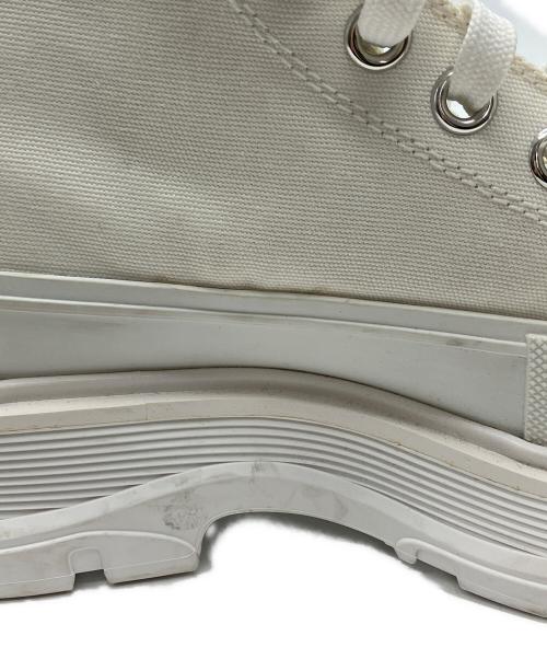 ALEXANDER McQUEEN（アレキサンダーマックイーン）ALEXANDER McQUEEN (アレキサンダーマックイーン) Tread Slick Canvas High Top Sneakers ホワイト サイズ:39の古着・服飾アイテム