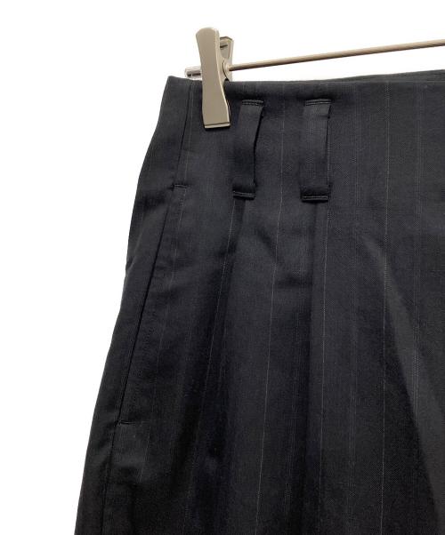 MARGARET HOWELL（マーガレットハウエル）MARGARET HOWELL (マーガレットハウエル) ストライプスラックス ブラック サイズ:3の古着・服飾アイテム