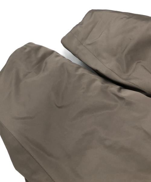 ebure（エブール）EBURE (エブール) フォルムダウンコート カーキ サイズ:36の古着・服飾アイテム