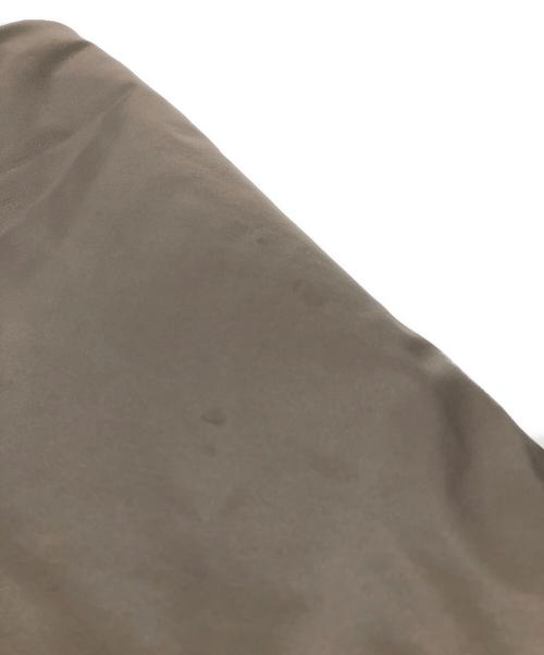 ebure（エブール）EBURE (エブール) フォルムダウンコート カーキ サイズ:36の古着・服飾アイテム