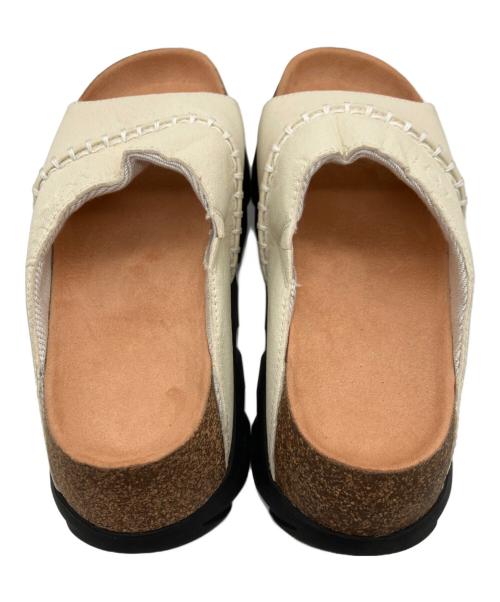 UGG（アグ）UGG (アグ) スライドサンダル ベージュ サイズ:23の古着・服飾アイテム
