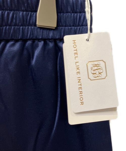 HOTEL LIKE INTERIOR（ホテル ライク インテリア）HOTEL LIKE INTERIOR (ホテル ライク インテリア) 19匁シルクパジャマセットアップ ネイビー サイズ:1 未使用品の古着・服飾アイテム