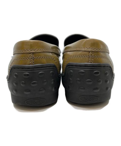 TOD'S（トッズ）TOD'S (トッズ) エナメルシューズ カーキ サイズ:36 1/2の古着・服飾アイテム